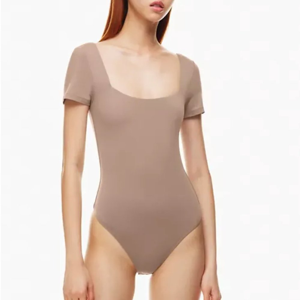 Aritzia Babaton bodysuit